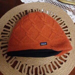 Patagonia Womens Beanie Winter Knit Hat Honeycomb Pattern Cinder Red Hat